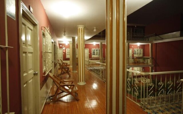 Hotel Colonial