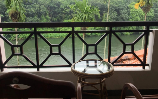 River Banks Madaparambil Resort
