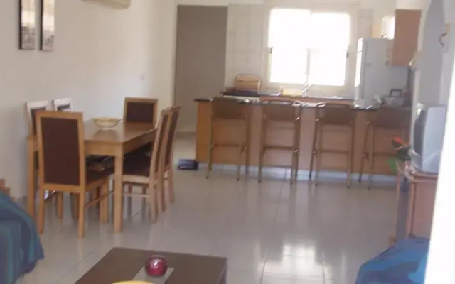 Universal Apartment