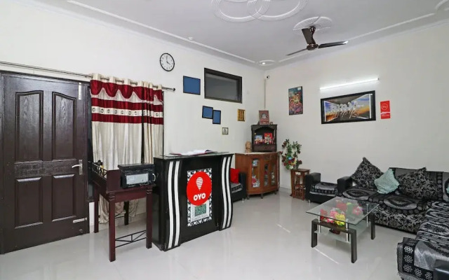 OYO 13195 The Abodes Guest house