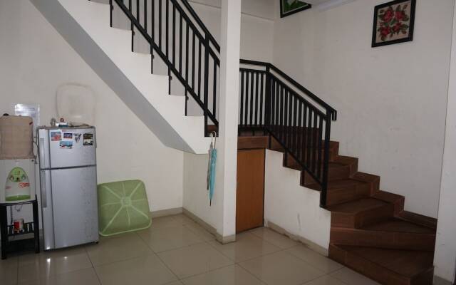Rumah Sarwestri B&B