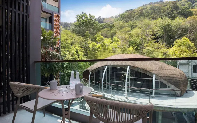 Emerald Hill Patong Apartment 420
