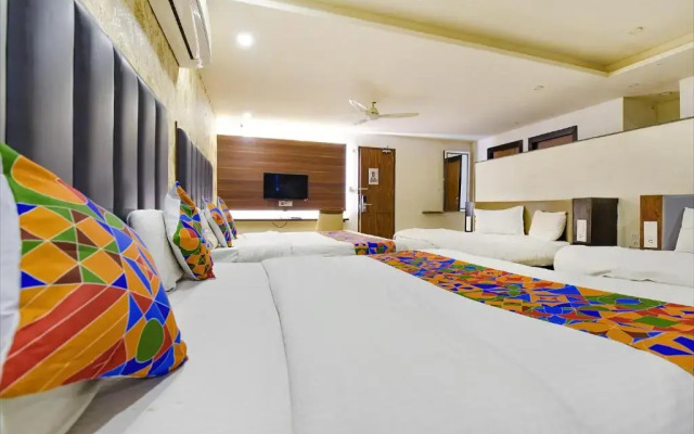 Fabhotel Royal King