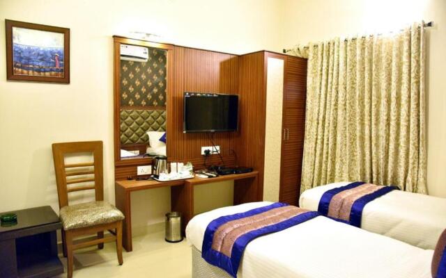 Hotel Pine Tree