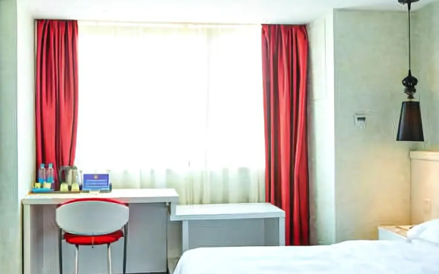 Elan Boutique Hotel