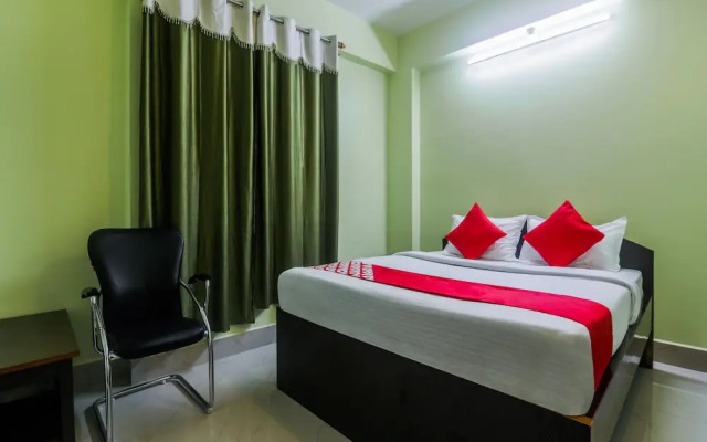 Oyo 18528 Field Residency Inn