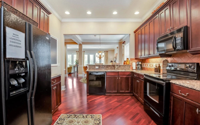 5bed 5Ba Reunion Villa w. Pool