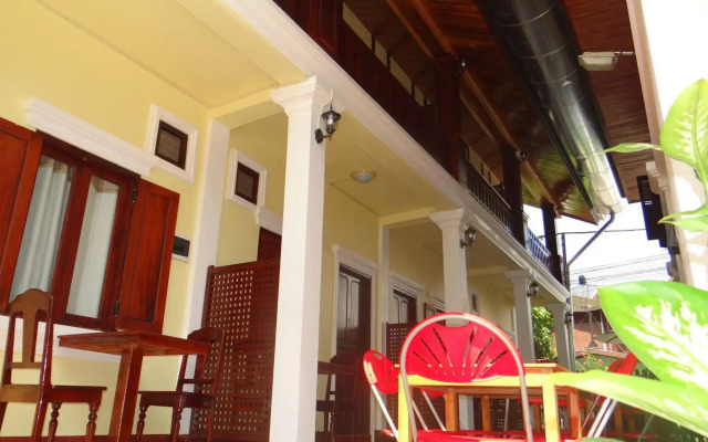 Villa Somphong