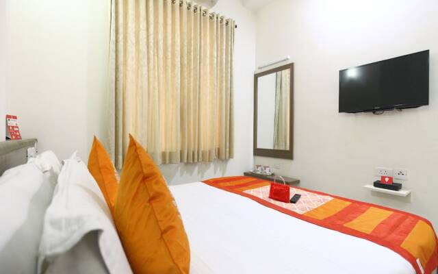 OYO 3547 Raj Guru Residency