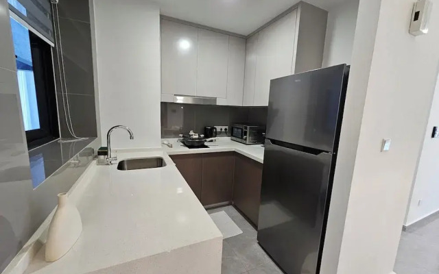 Agile Residence TRX by Isabella