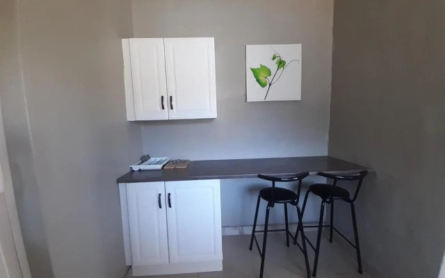 Gugu's Private and Cosy Guest Suite 3