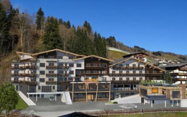 THOMSN Alpine Rock Hotel