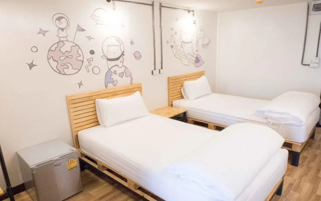 QBix Hotel