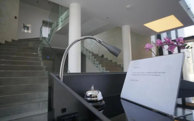 Sky Beach Aparthotel