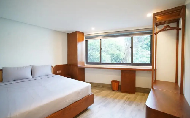 The Coral Homestay & Pub