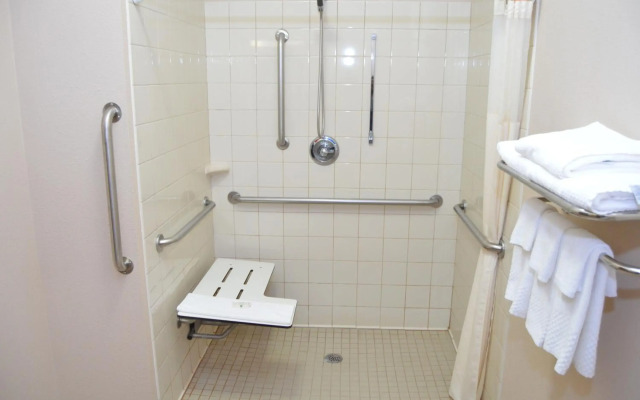 Quality Inn Coralville - Iowa River Landing