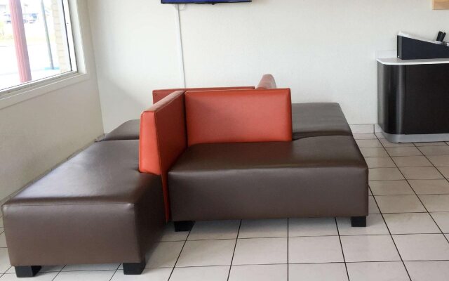 Red Roof Inn Wildwood, FL - The Villages