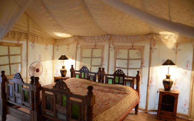 Sheesh Mahal Desert Camp