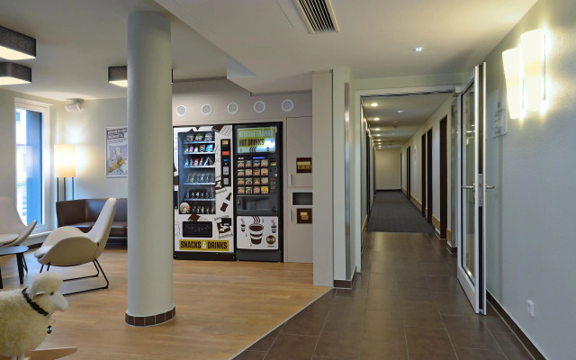 B&B HOTEL Würzburg-City