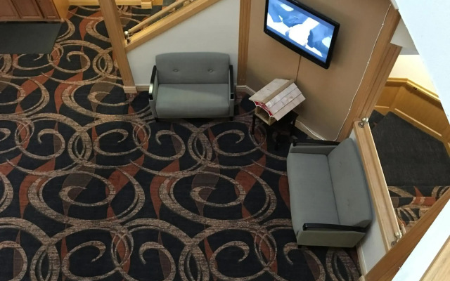 Cabot Inn & Suites