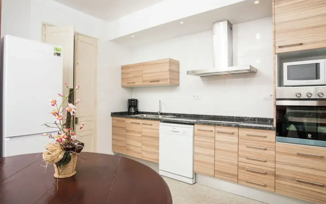 Huge Holiday Home in Catalonia With Private Swimming Pool