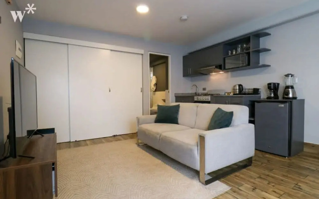 w Industrial and Quiet Studio in Barranco