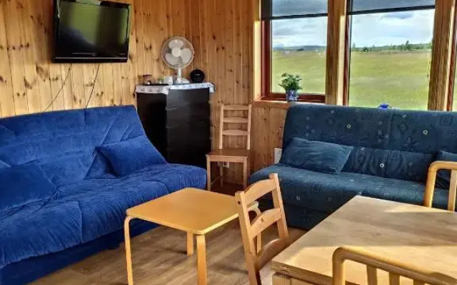 Bright and Peaceful Cabin with Views & Hot Tub