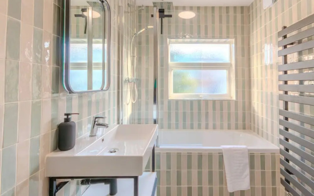 Cosy Margate Getaway Sleeps 5 By Adliv