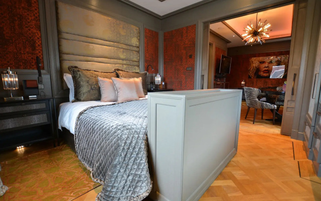 Hotel TwentySeven