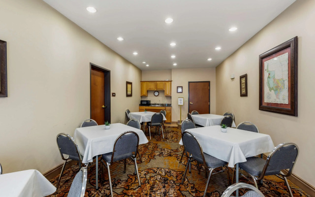 Best Western Plus Red River Inn