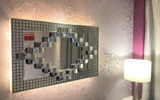 Hotel Raza - Adults Only