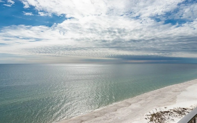 Phoenix Ix 1405 3 Bedroom Condo