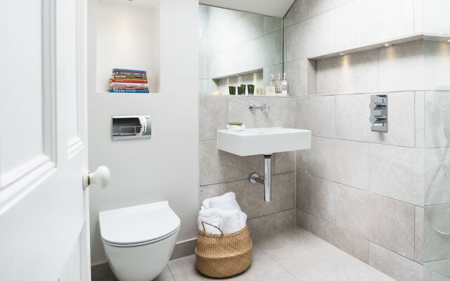 Gorgeous 2BR family home in East London