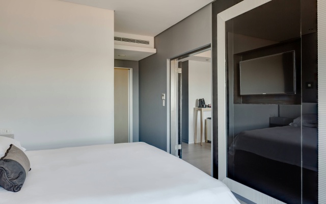 Protea Hotel Fire & Ice by Marriott Pretoria Menlyn - Image 7