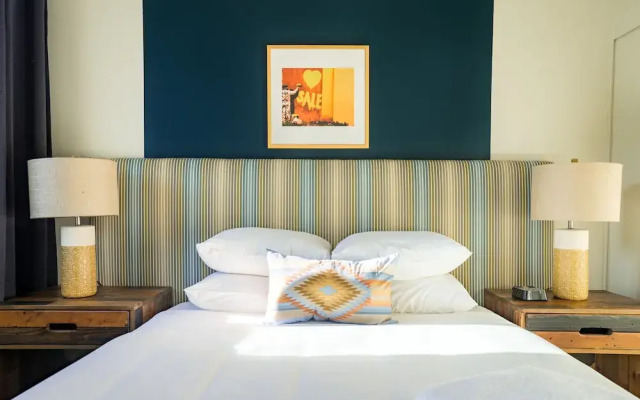 WanderJaunt-Serrano-2BR-Point Loma