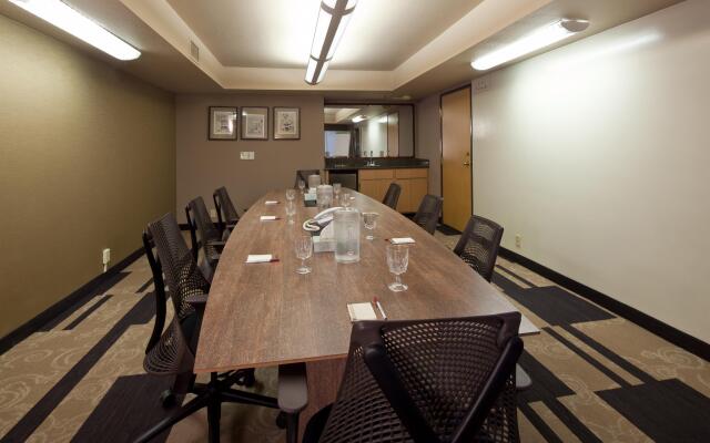 Best Western Plus Scottsdale Thunderbird Suites