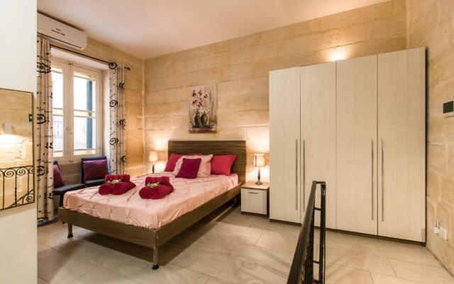 GB Suites - Triplex Apartment