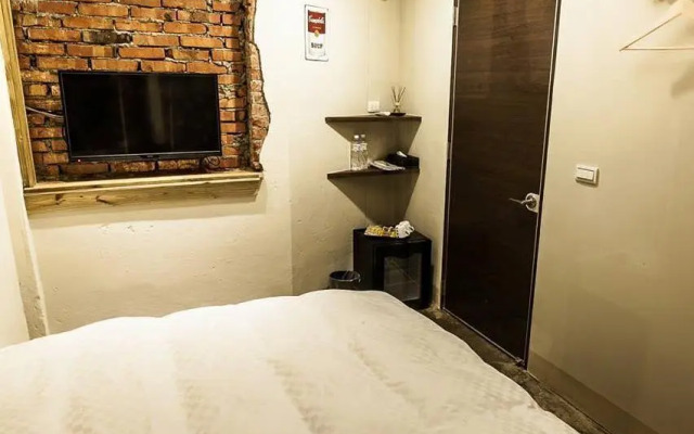 W Plus 225 Guest House