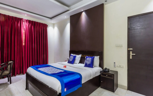 OYO 6796 Retreat Suites Inn