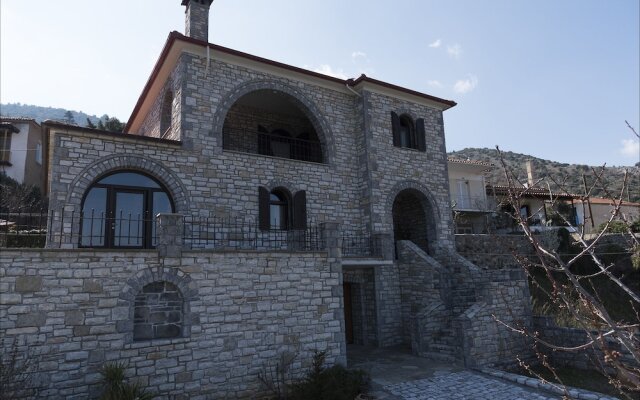 Stone Mansion Anavryti