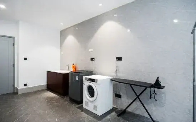 Hong Lou Chang Jian Hotle