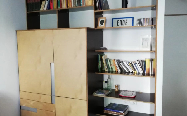 Room in maisonette with garden, parking place