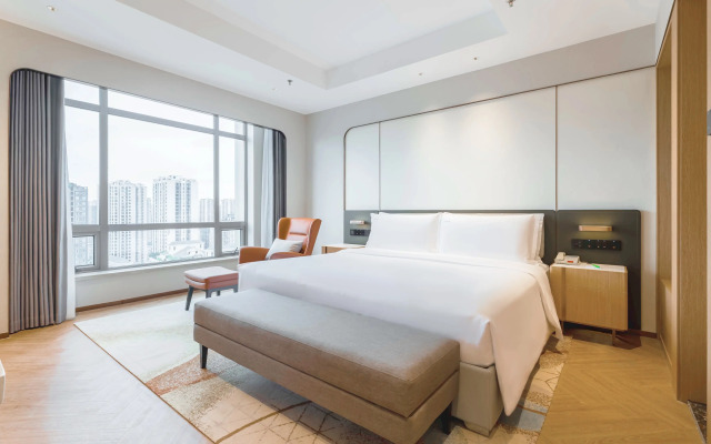 Holiday Inn Chongqing Guanyinqiao by IHG
