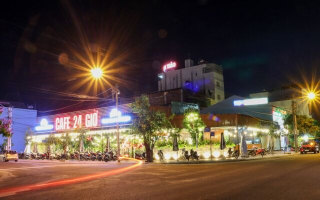Khch San Bien Xanh