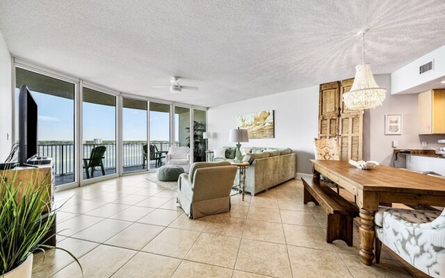 Crb0906 3 Bedroom Condo