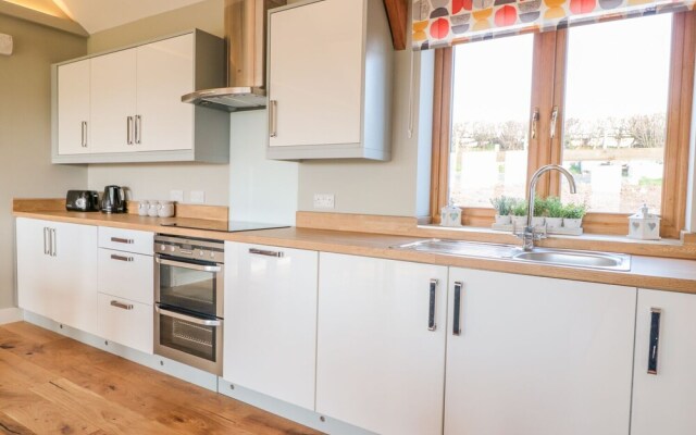Lundy Lodge - Begwyns View