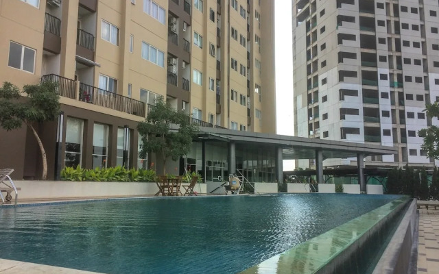 Comfortable 1Br The Oasis Lippo Cikarang Apartment