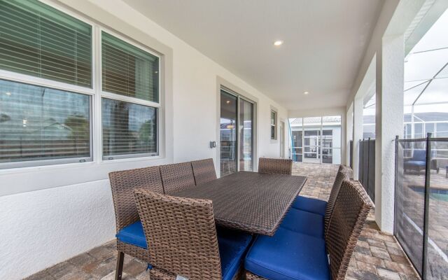 1662 Moonvalley Drive