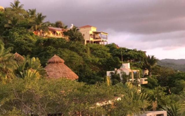 Pajaro de Fuego Pool & Terrace