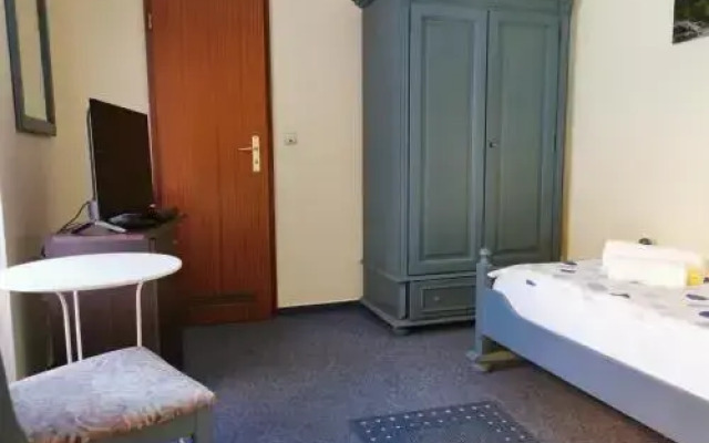 Hotel Dori's 108